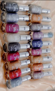 CR Gliter nail paint